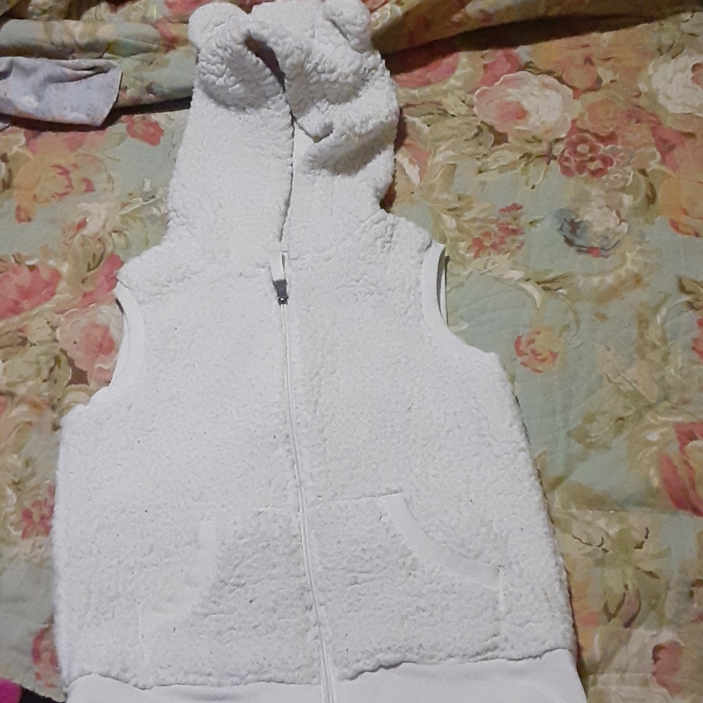 Girls plush hooded zip up vest